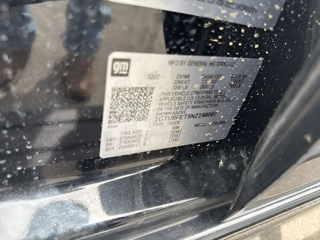 Used 2022 Black GMC Denali image 33