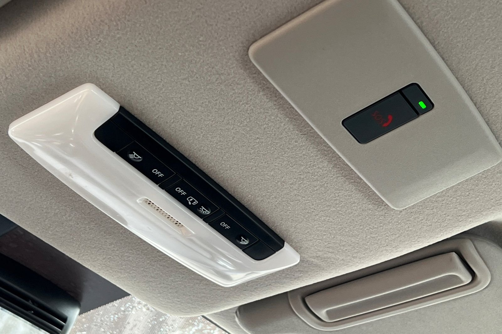 2025 Nissan Versa Sedan SR - Photo 23