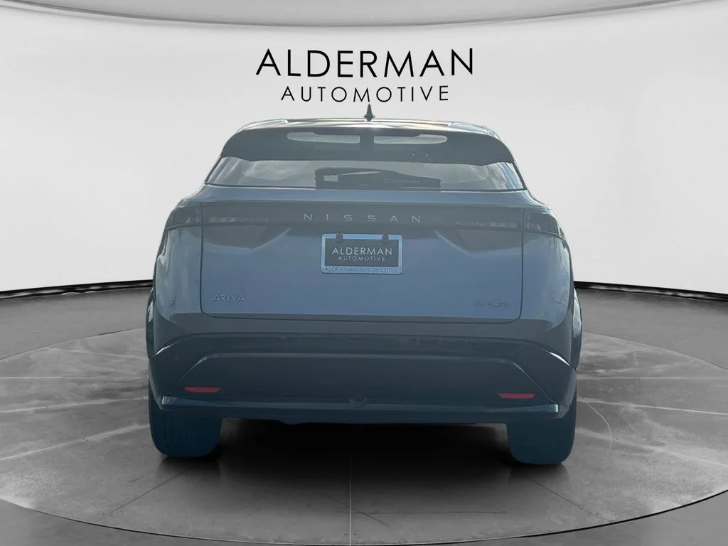 Used 2023 Gray Nissan ENGAGE image 4