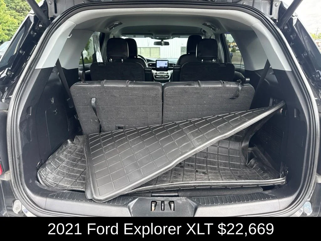 Used 2021 Black Ford XLT image 17