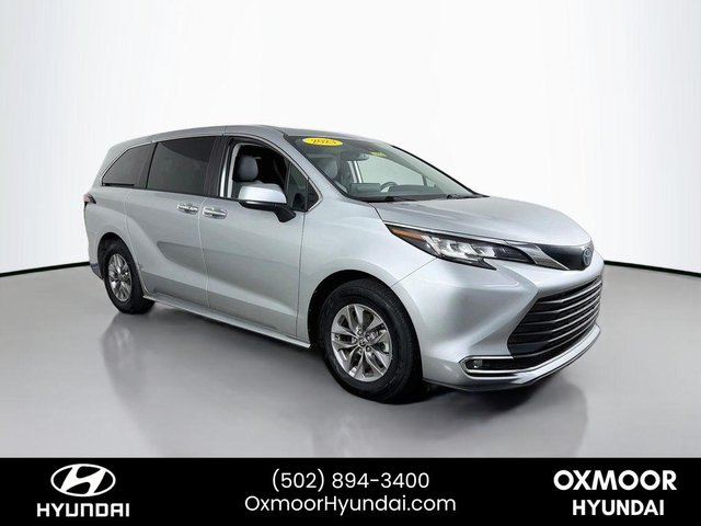 2023 Toyota Sienna XLE