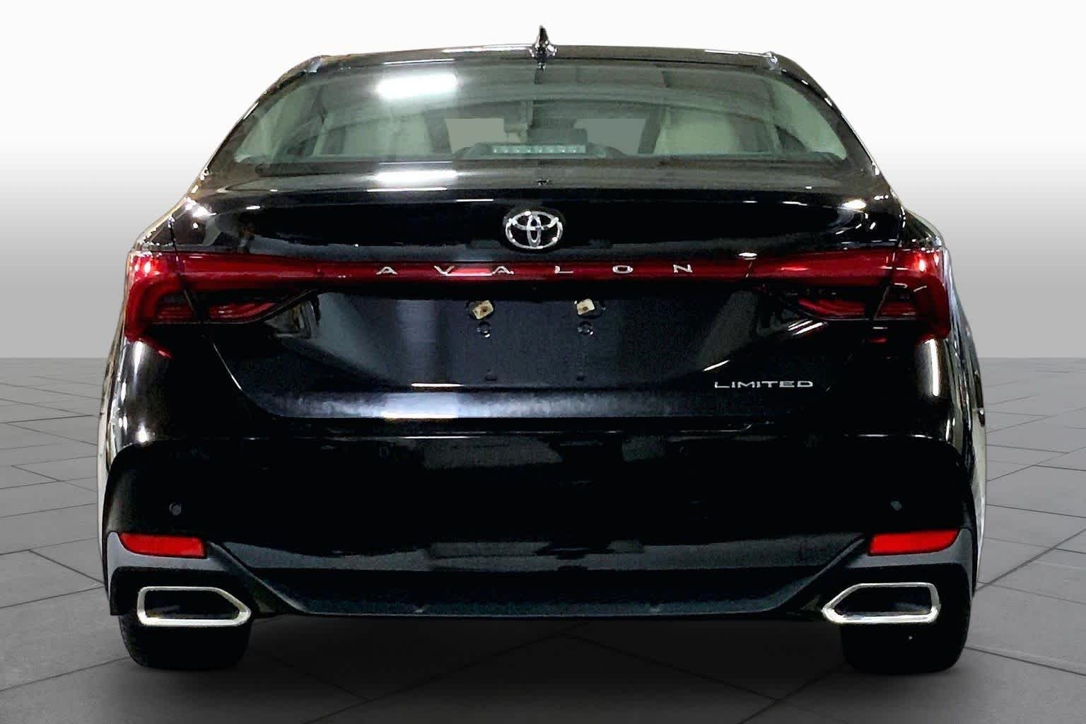 Used 2019 Opulent Amber Toyota Limited image 5