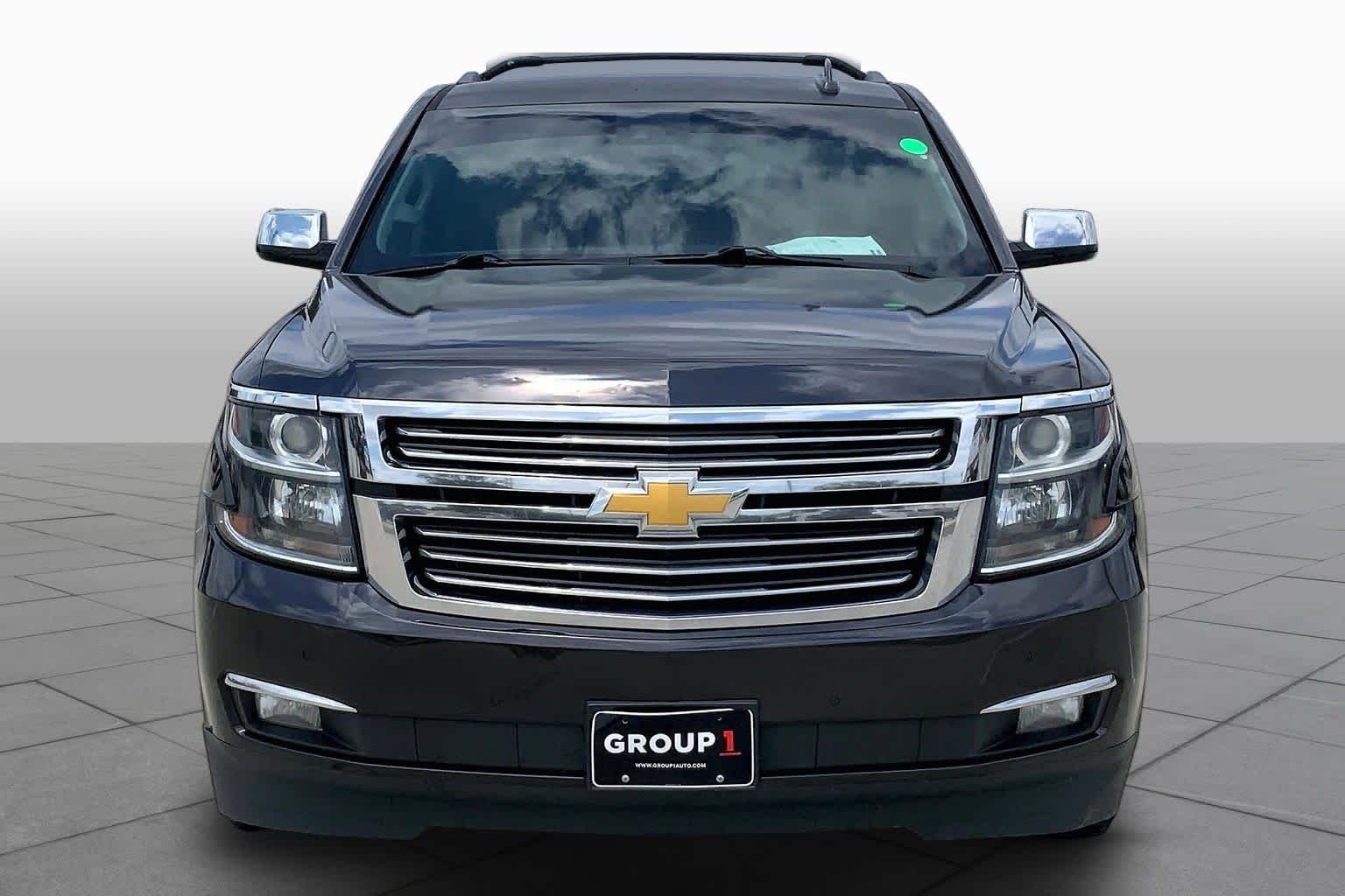 Used 2018 Tungsten Metallic Chevrolet Premier image 3