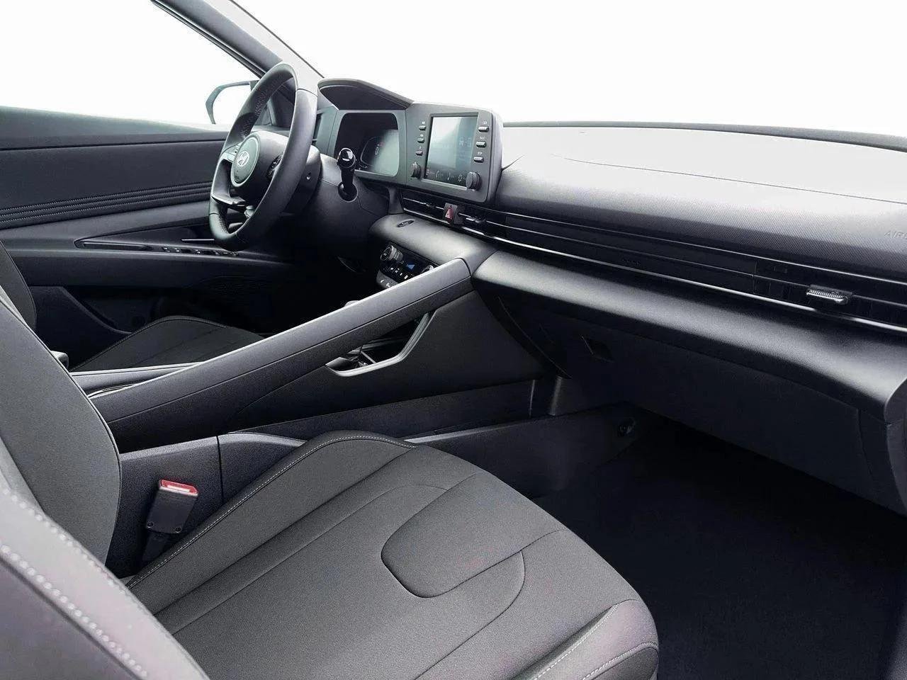 New 2026 Serenity White Pearl Hyundai SEL Sport Premium image 15