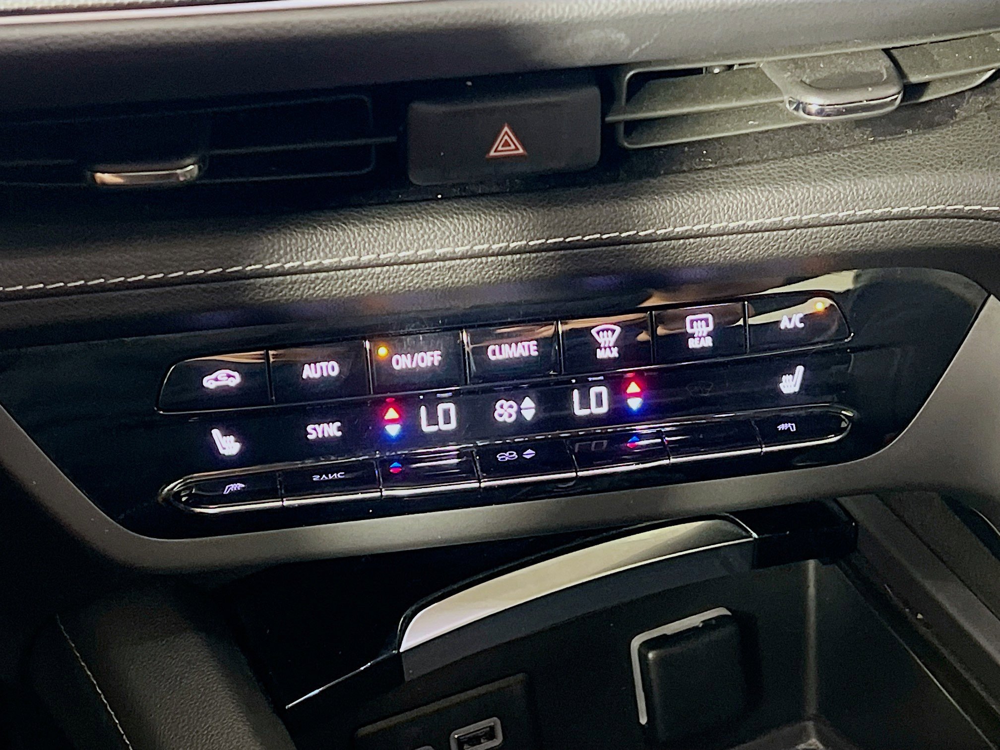 2021 Buick Envision Essence - Photo 19