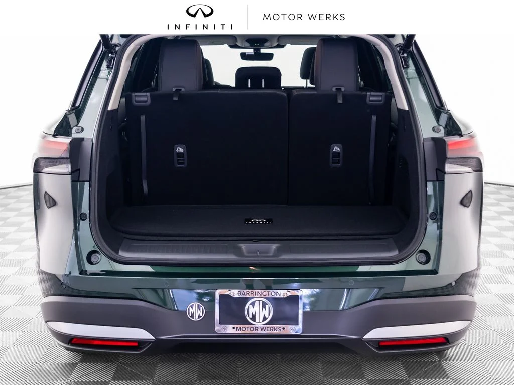 New 2027 DEEP EMERALD INFINITI Luxe AWD image 34