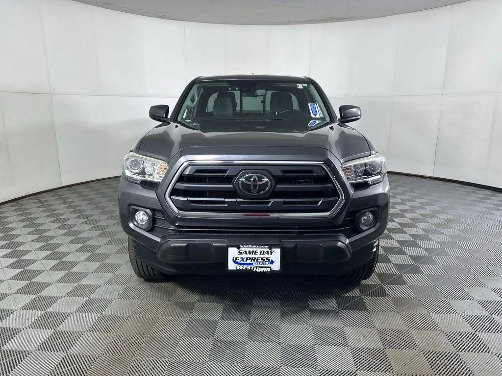 Used 2018 Magnetic Gray Metallic Toyota SR5 V6 image 17