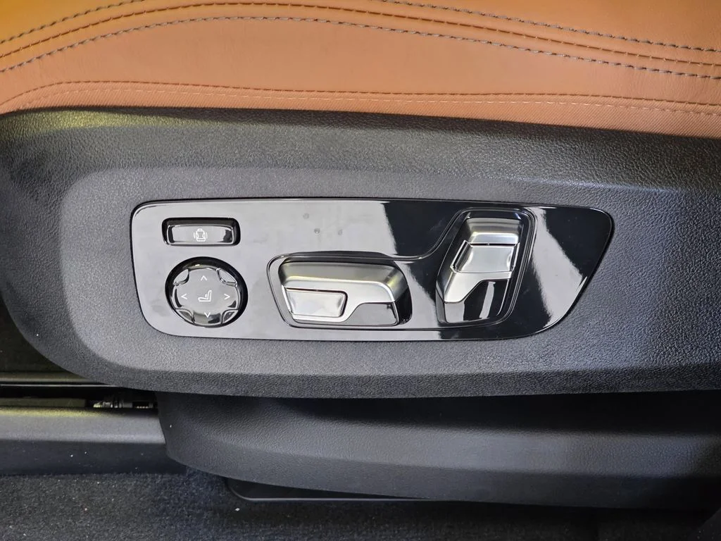 New 2026 Gray BMW sDrive40i image 18