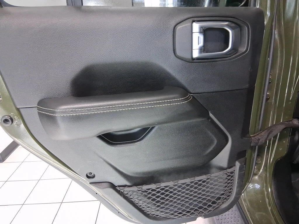 Used 2022 Green Jeep Unlimited Sahara image 43