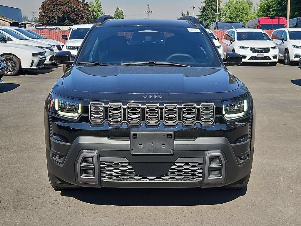 New 2026 Diamond Black Crystal Pearl-Coat Exterior Paint Jeep Limited image 2