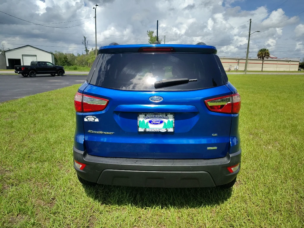 Used 2019 Lightning Blue Metallic Ford SE image 4
