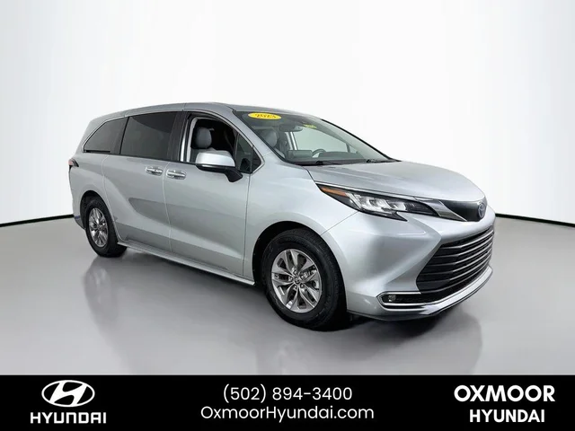 2023 Toyota Sienna XLE