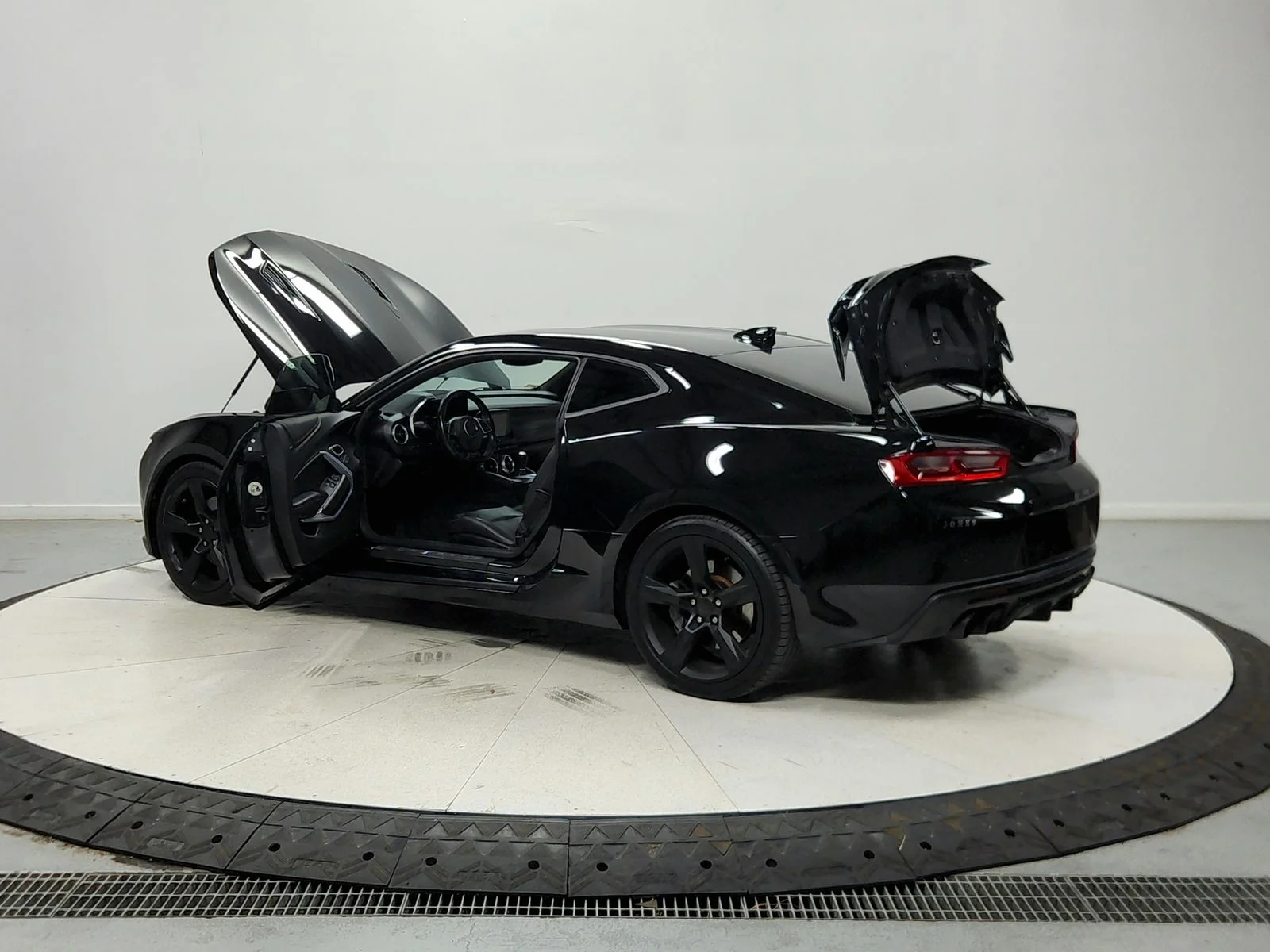 Used 2016 Black Chevrolet SS image 14