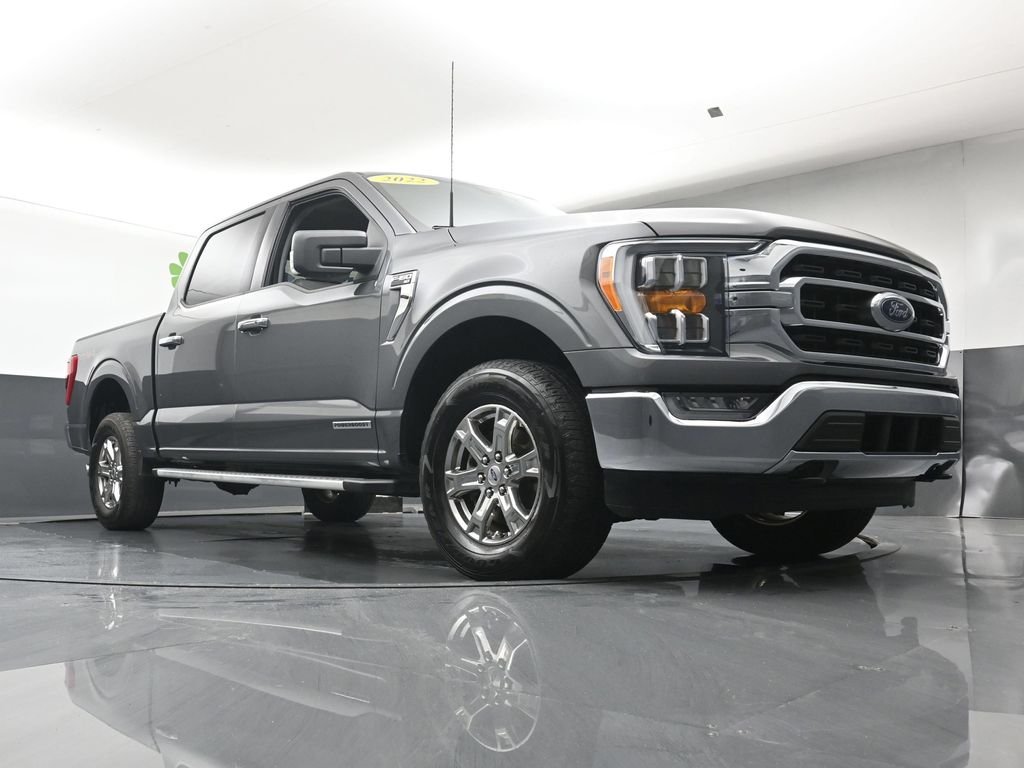 Used 2022 Gray Ford XLT image 24