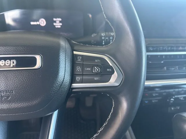 Used 2022 Silver Jeep High Altitude image 13