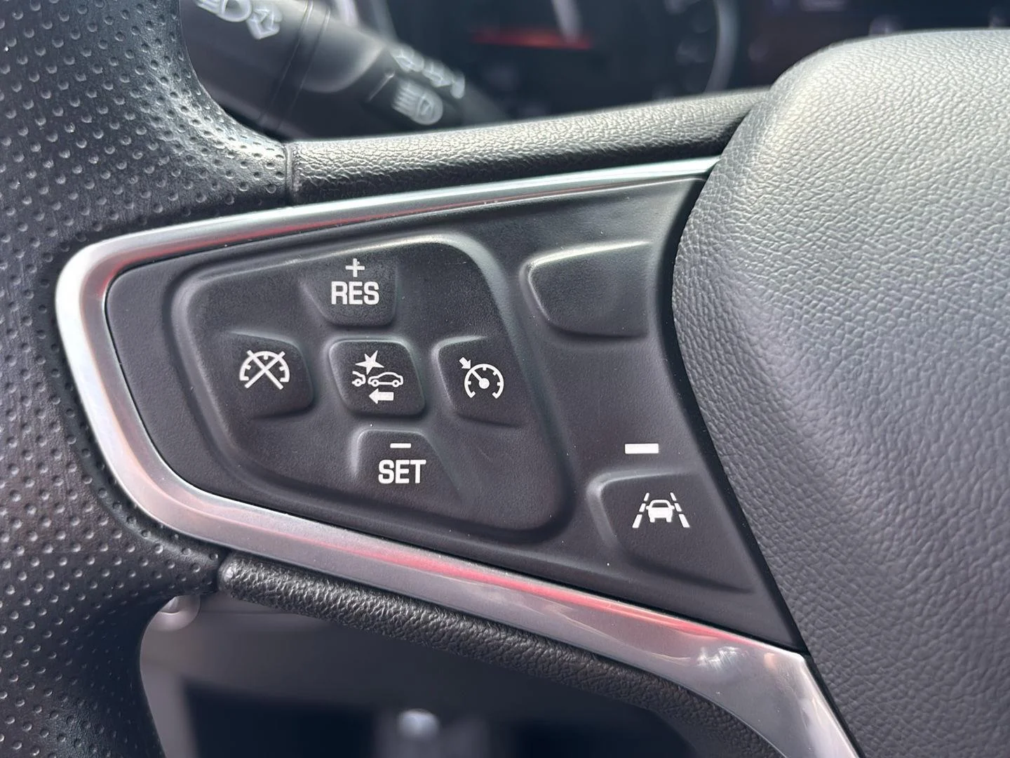 Used 2023 Mosaic Black Metallic Chevrolet LT image 21
