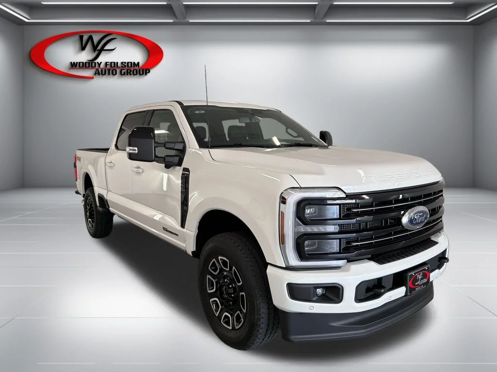 New 2026 Star White Metallic Tri-Coat Ford F-250® Platinum® image 3
