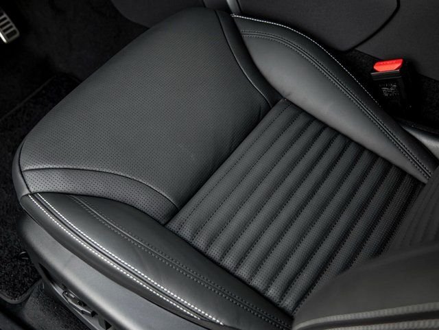2026 Land Rover Discovery Tempest Edition - Photo 15