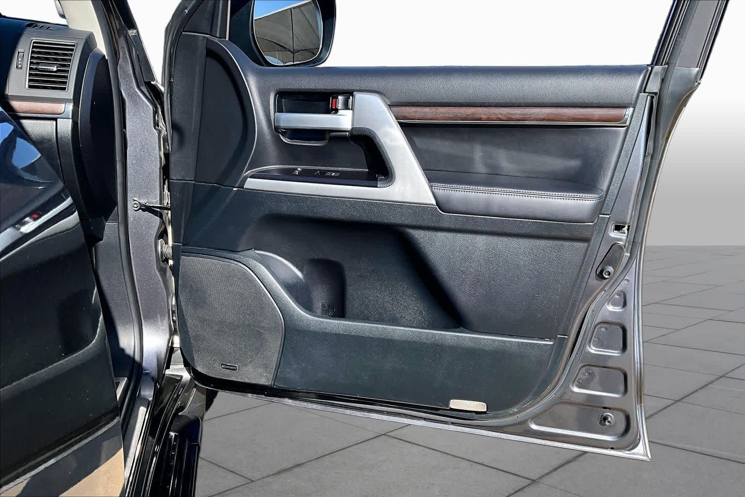 Used 2019 Magnetic Gray Metallic Toyota  image 26