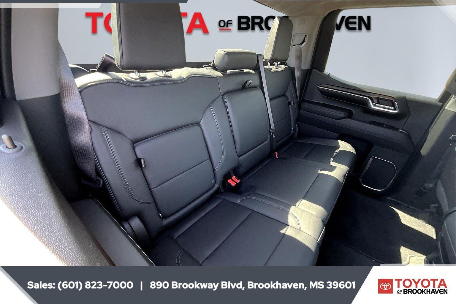 2024 GMC Sierra 1500 SLT - Photo 20