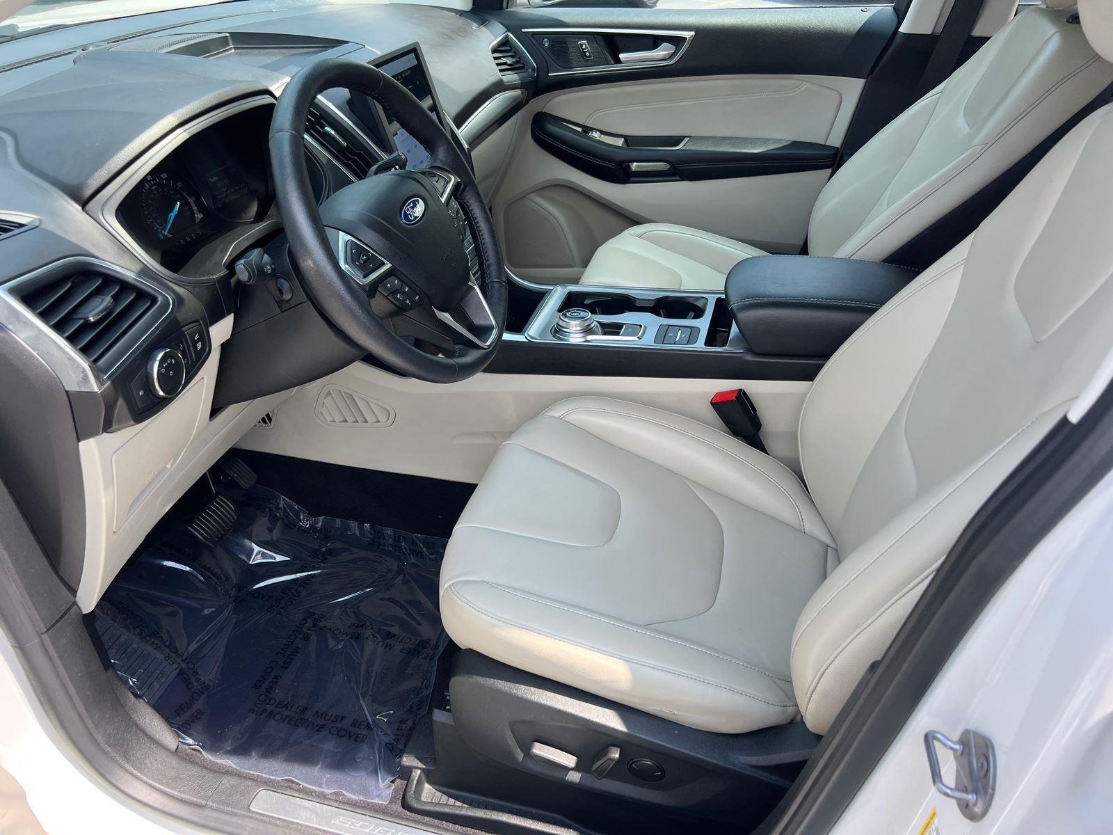 Used 2022 Star White Metallic Tri-Coat Ford Titanium image 9