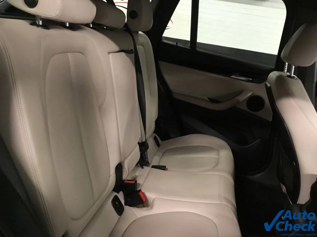 Used 2019 Gray BMW xDrive28i image 32
