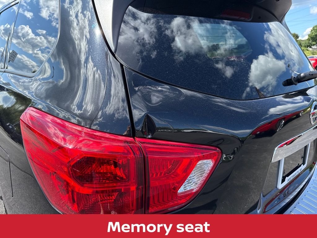 Used 2018 Magnetic Black Nissan SL V6 PREMIUM w/DUAL SUNROOF & 3rd ROW SEAT image 23