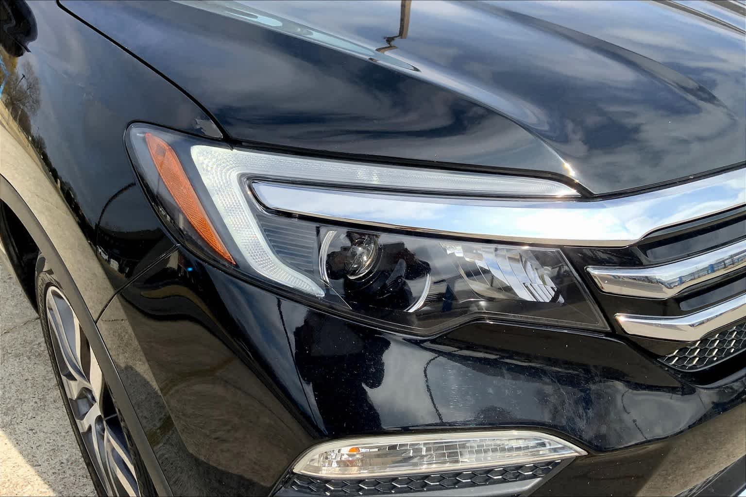Used 2017 Crystal Black Pearl Honda Elite image 26