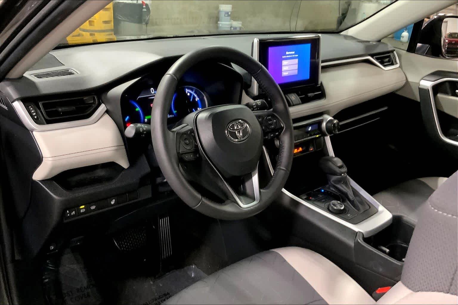 Used 2024 Magnetic Gray Metallic Toyota Hybrid XLE image 18