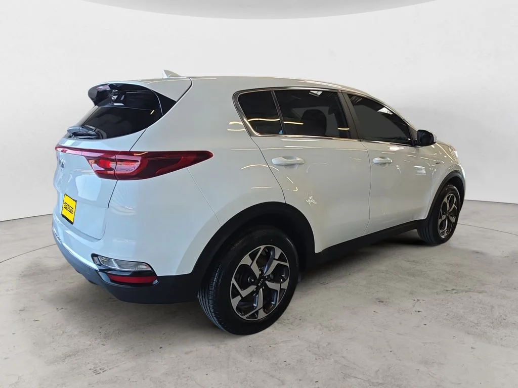 Used 2021 White Kia LX image 5