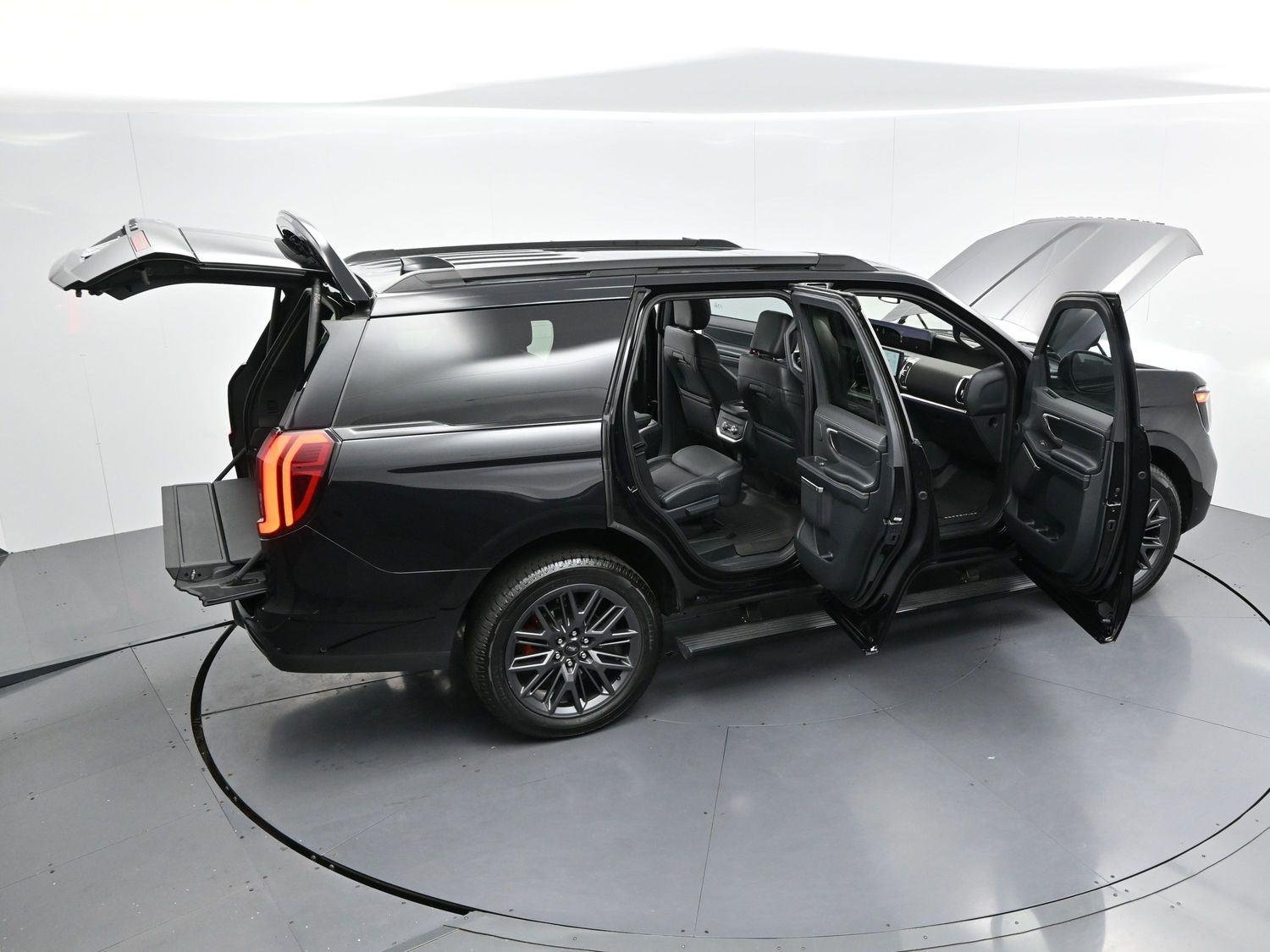 Used 2025 Agate Black Ford Platinum image 55