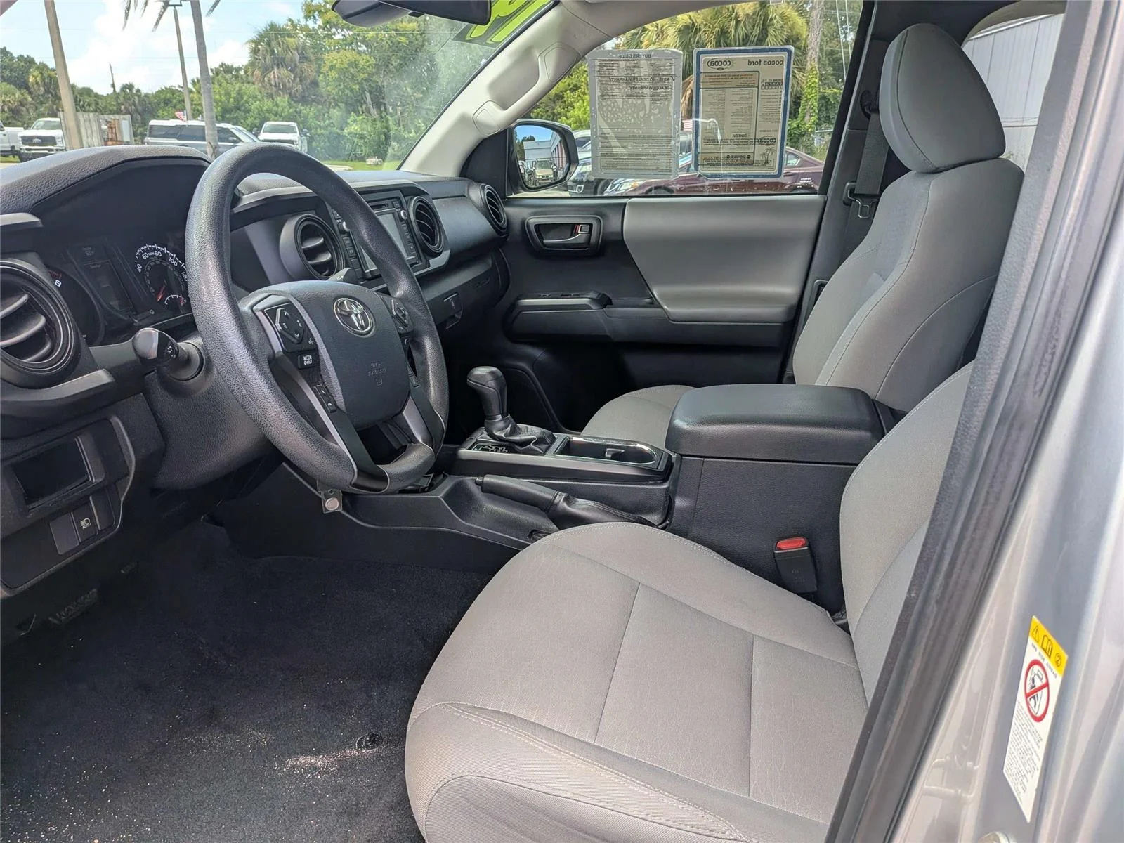 Used 2019 Silver Toyota SR image 16