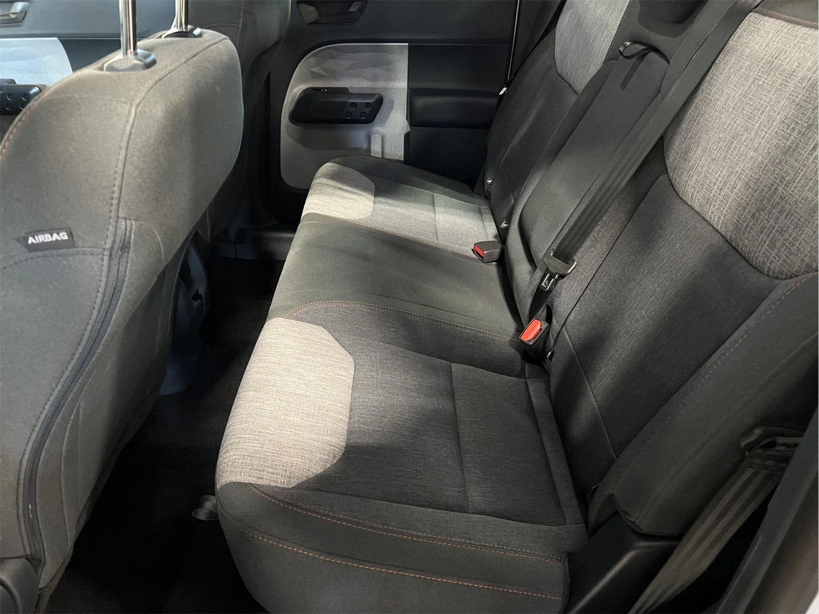 Used 2023 Oxford White Ford XLT image 12