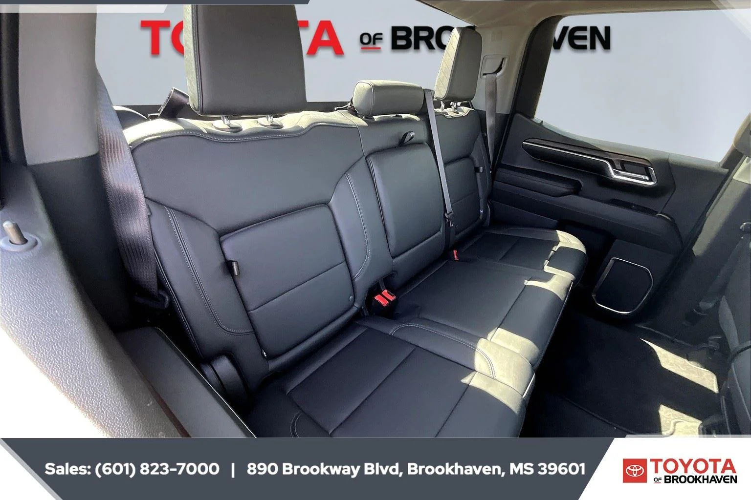 Used 2024 Titanium Rush Metallic GMC SLT image 20