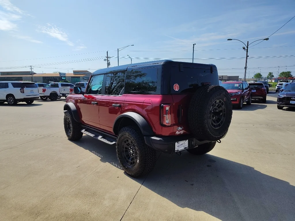 New 2026 Ruby Red Metallic Tinted Clearcoat Ford Badlands® image 8