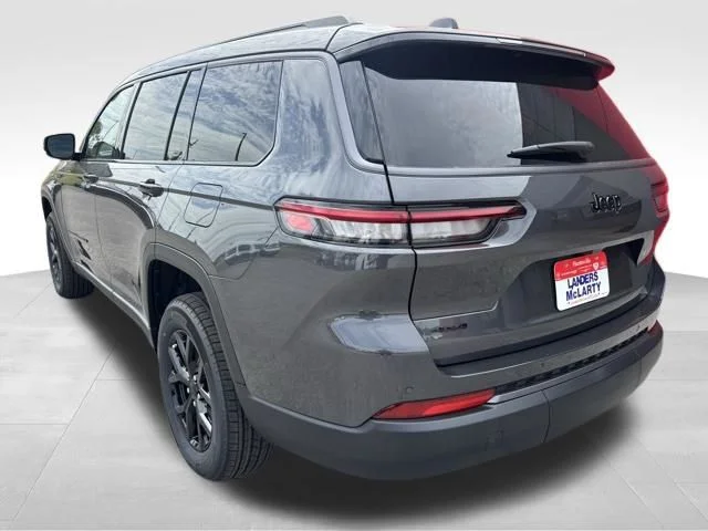 New 2026 Baltic Gray Metallic Clear-Coat Exterior Paint Jeep Altitude image 4