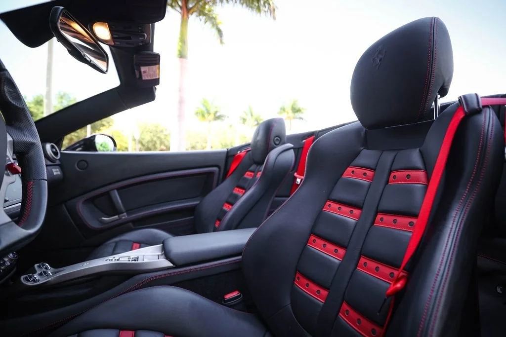 Used 2011 Nero Daytona Ferrari Base image 44