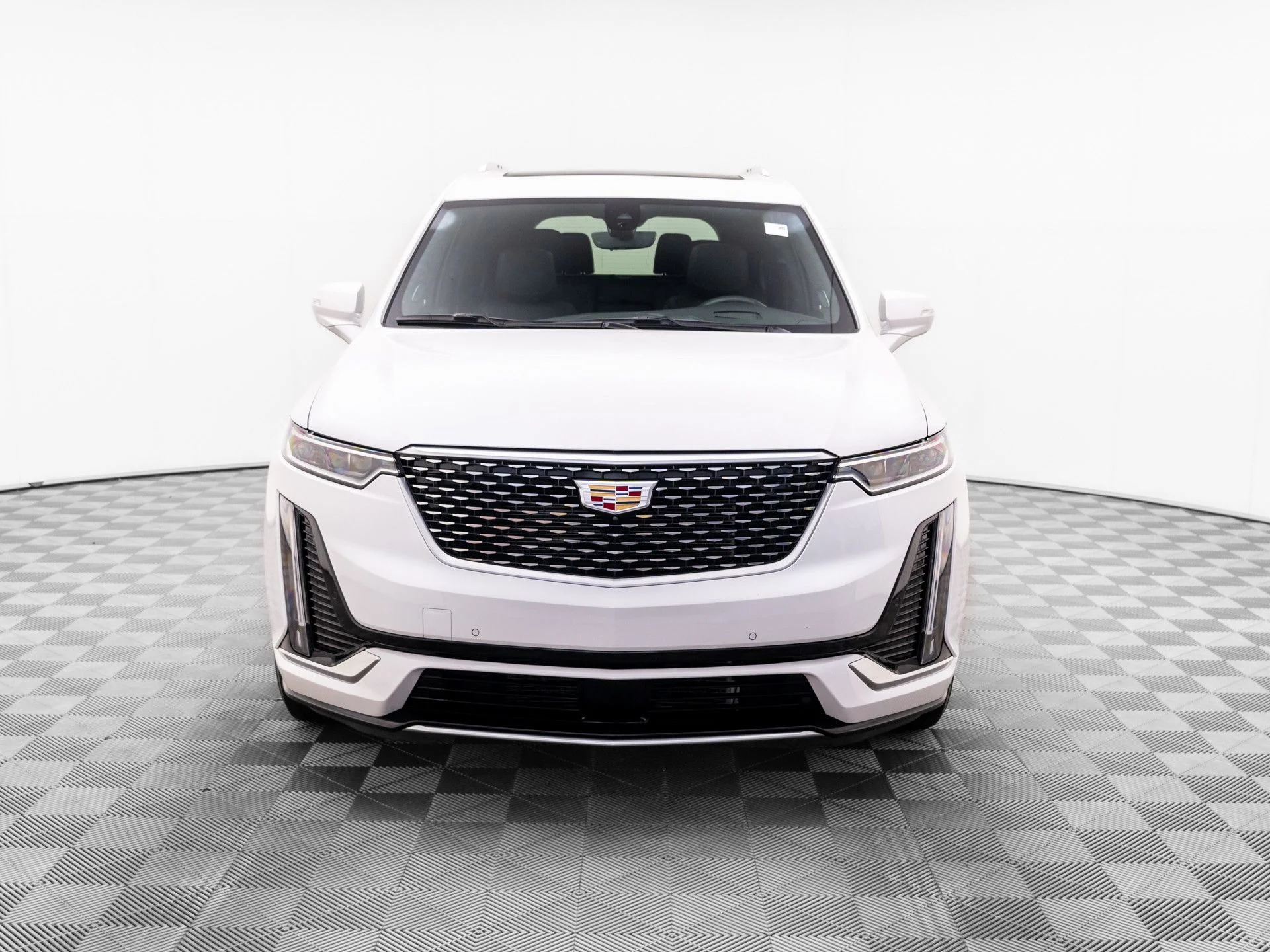 Used 2025 White Cadillac Premium Luxury image 10
