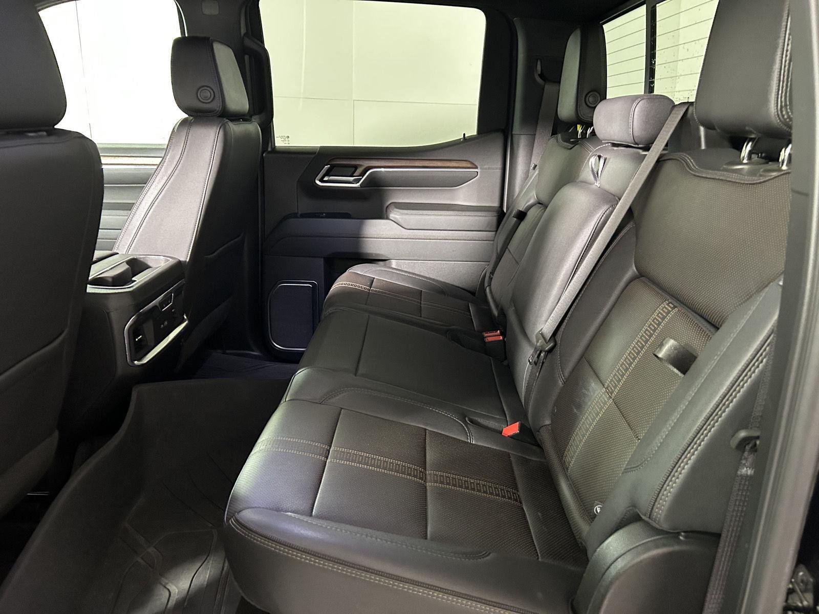 Used 2023 Black Chevrolet High Country image 17