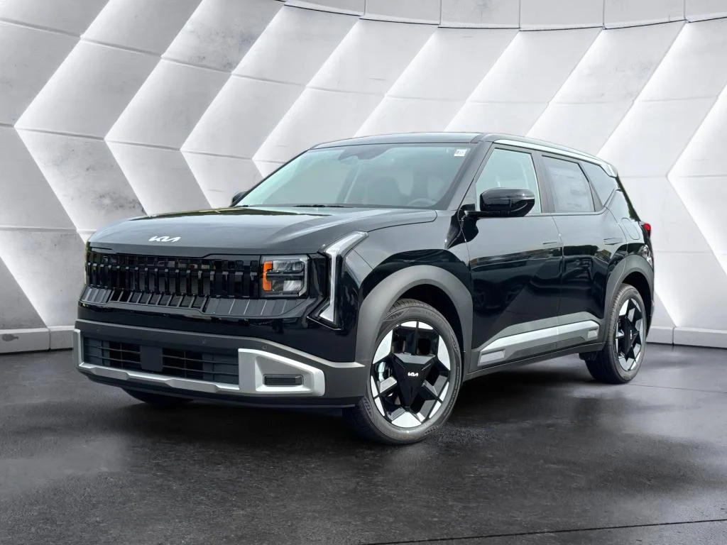 New 2027 Aurora Black Pearl Kia S image 1