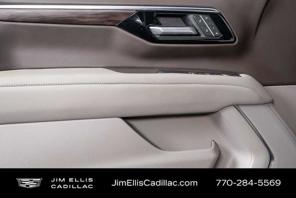 Used 2025 Black Chevrolet LT image 6