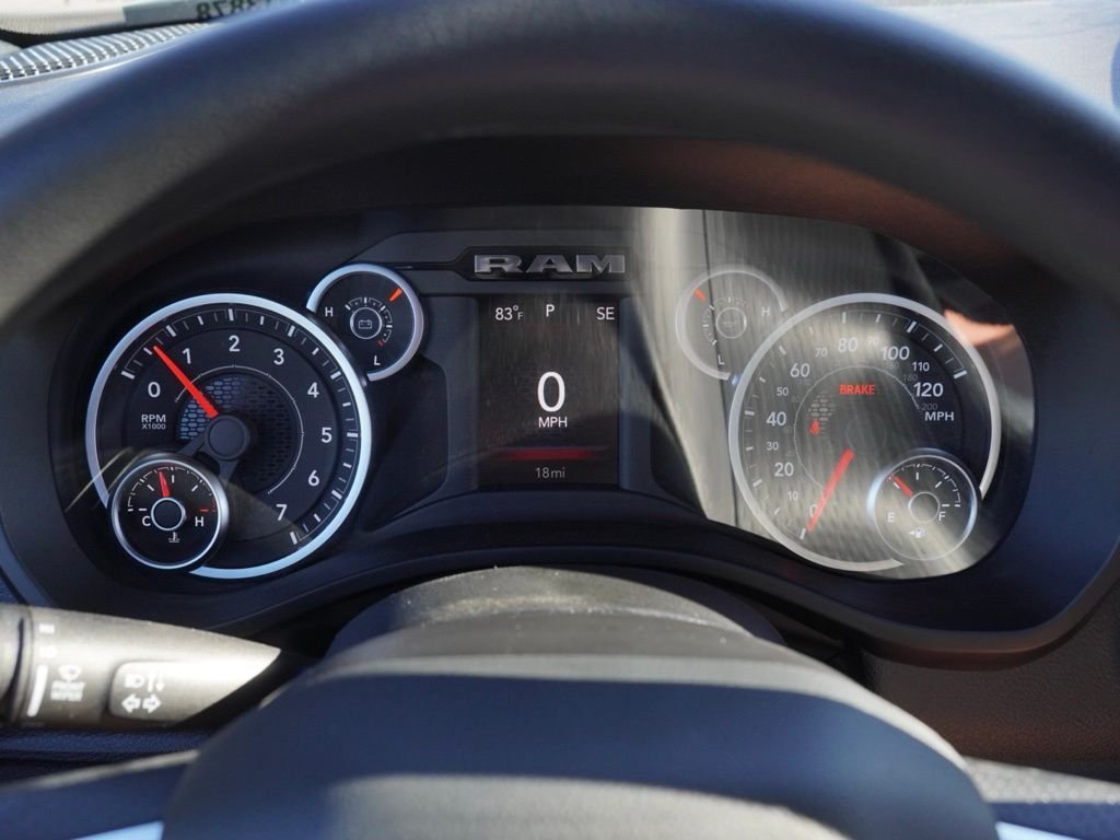 New 2026 Diamond Black Crystal Pearl-Coat Exterior Paint RAM Big Horn image 14