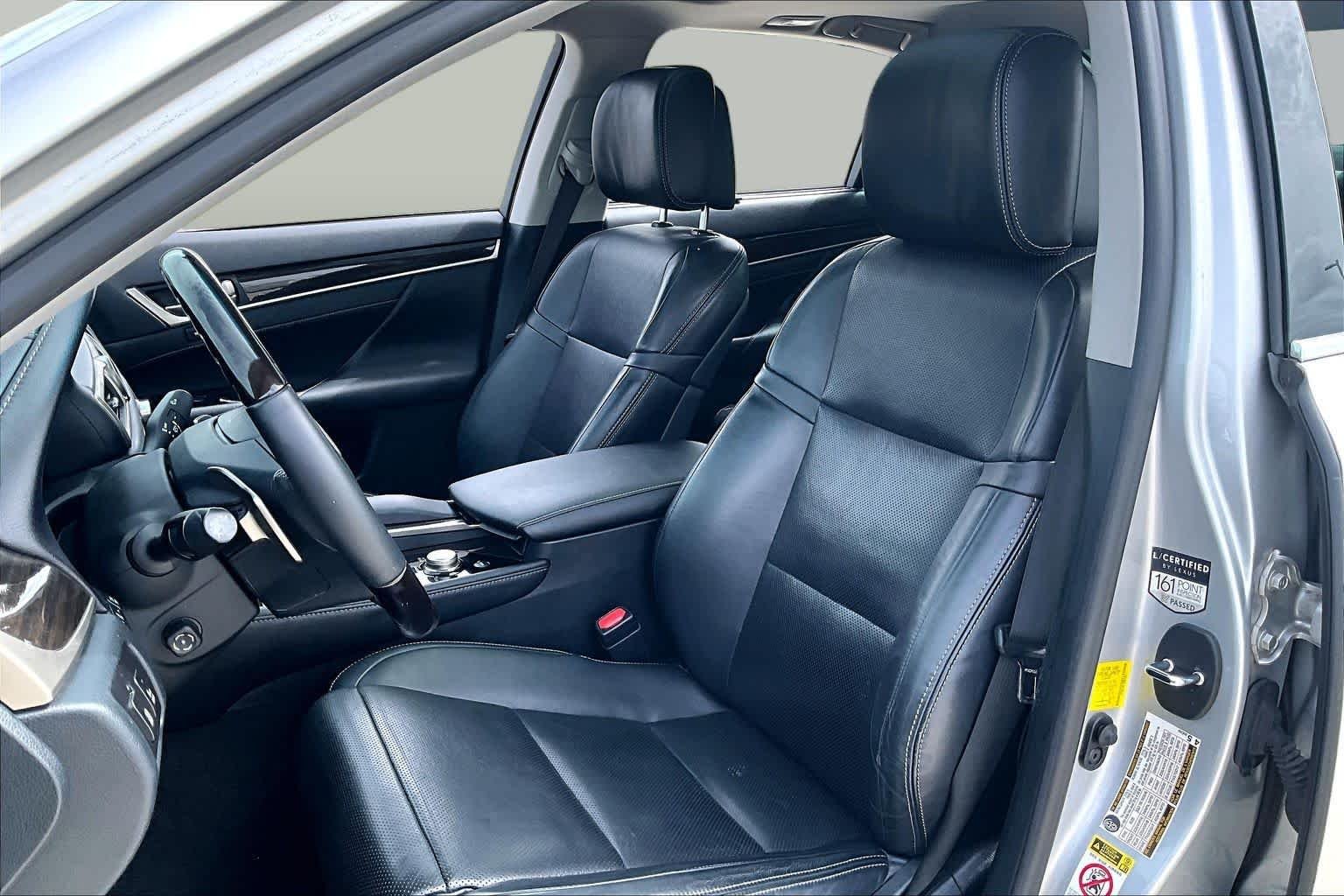 Used 2014 Liquid Platinum Lexus  image 7