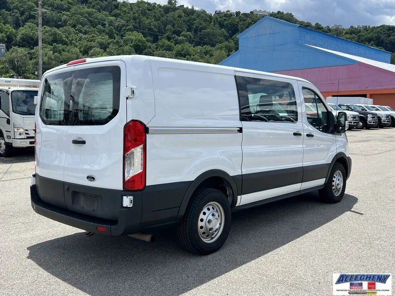 Used 2021 WHI/White Ford  image 6