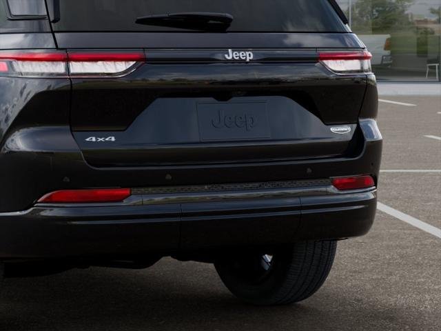 New 2026 Diamond Black Crystal Pearl-Coat Exterior Paint Jeep Summit image 39