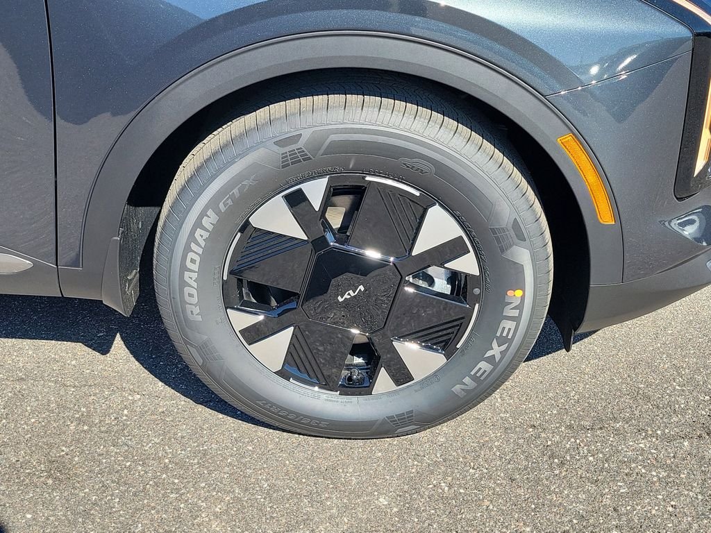 New 2026 Gray Kia LX image 40