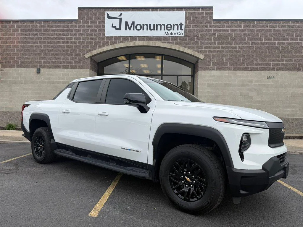 2024 Chevrolet Silverado EV Work Truck 3WT's photo