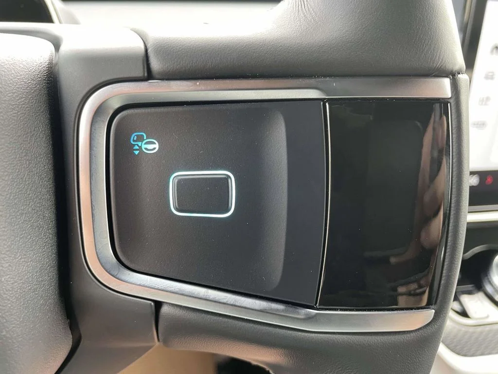 New 2026 Gray Ford Platinum image 23
