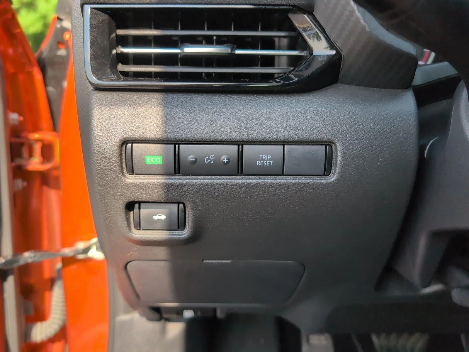 Used 2025 Monarch Orange Metallic/Super Black Nissan SR image 28