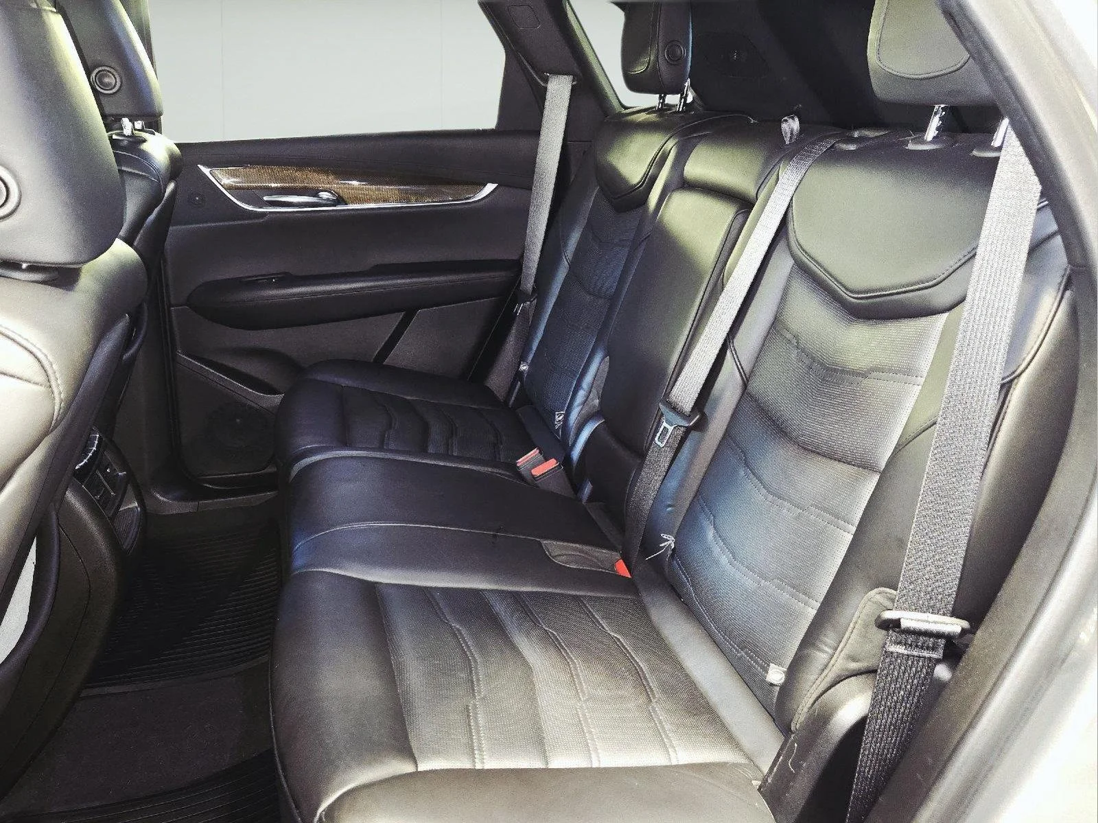 Used 2019 Bronze Dune Metallic Cadillac Platinum AWD image 48